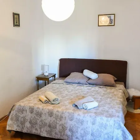 Daire Apartman Zaratina